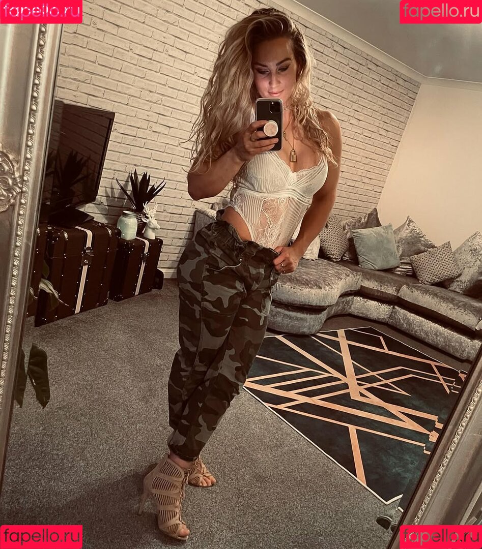 CfSheli Onlyfans Photo Gallery 