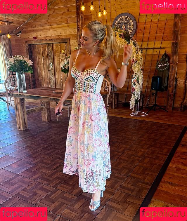 CfSheli Onlyfans Photo Gallery 