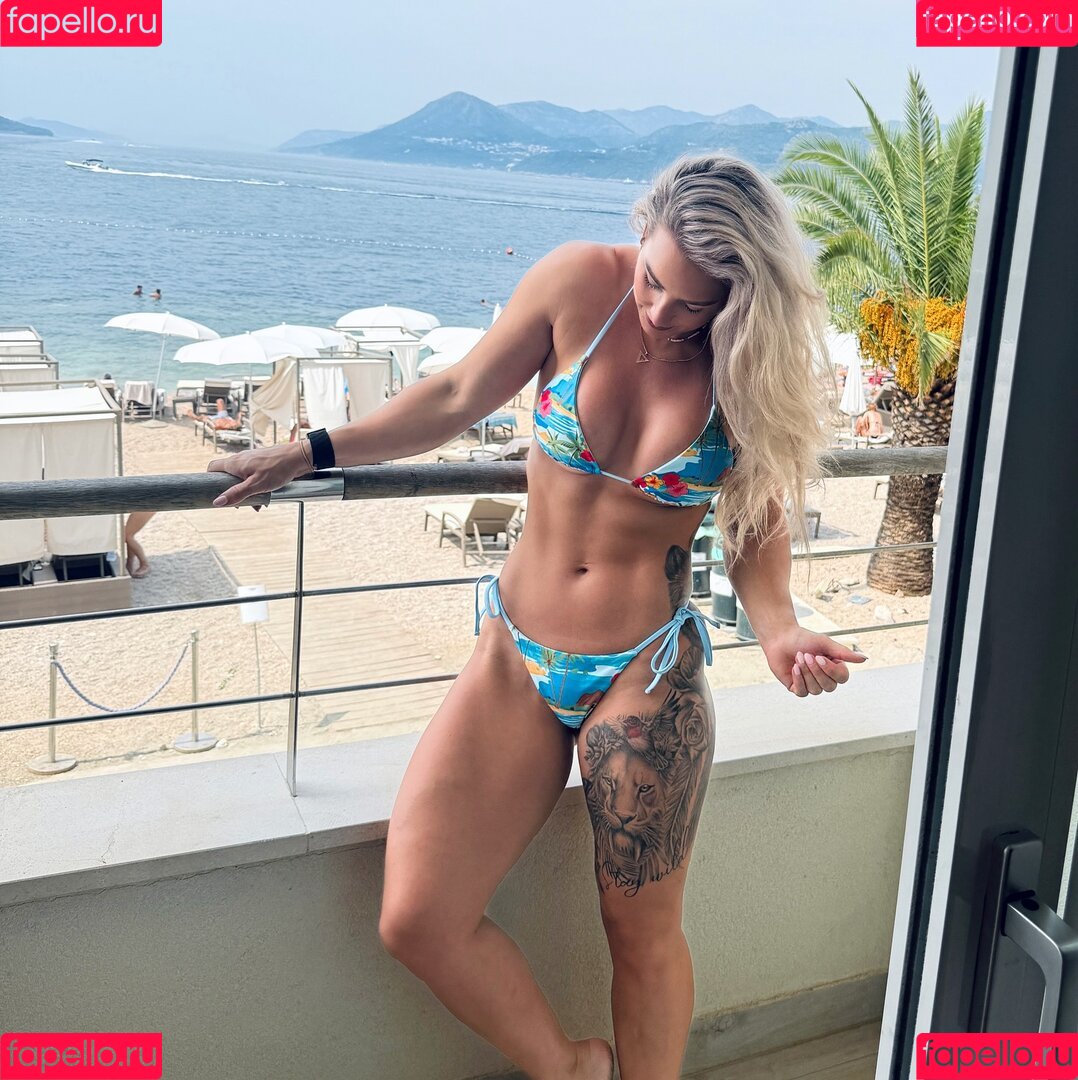 CfSheli Onlyfans Photo Gallery 