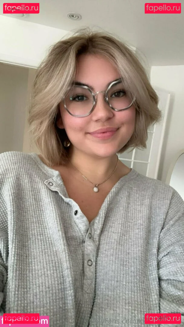 cait_linh Onlyfans Photo Gallery 