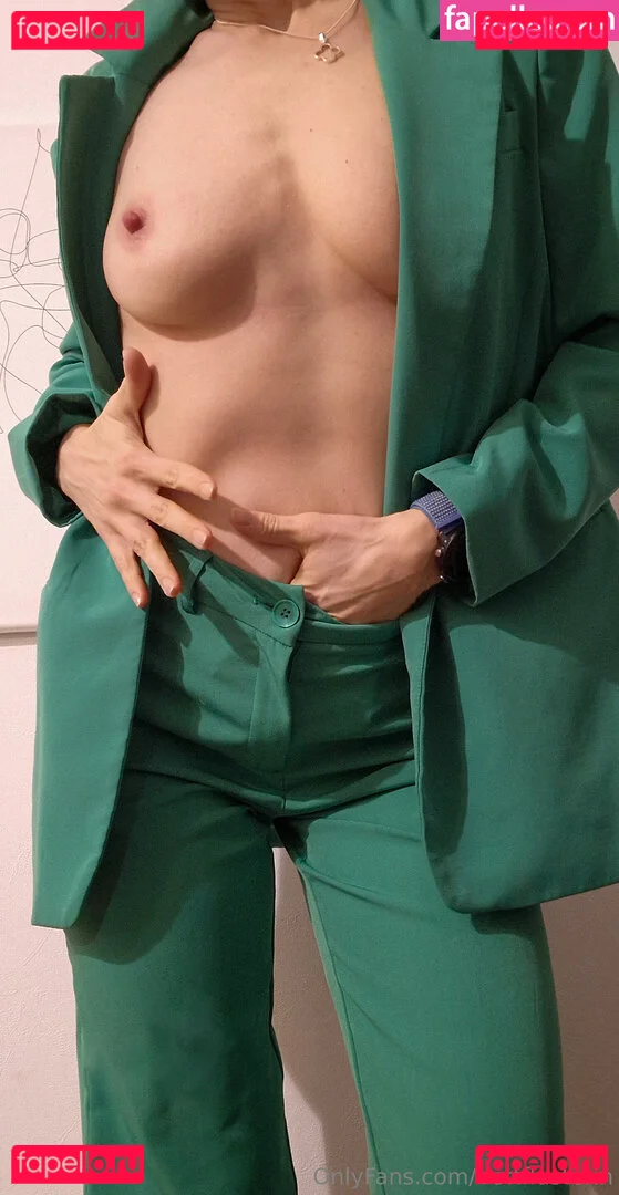 Bettflüsterin Onlyfans Photo Gallery 