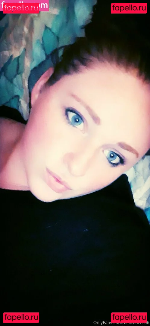 ariel.morningstar21 Onlyfans Photo Gallery 