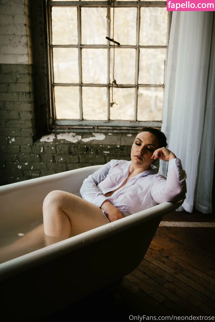 neondextrose Onlyfans Photo Gallery 