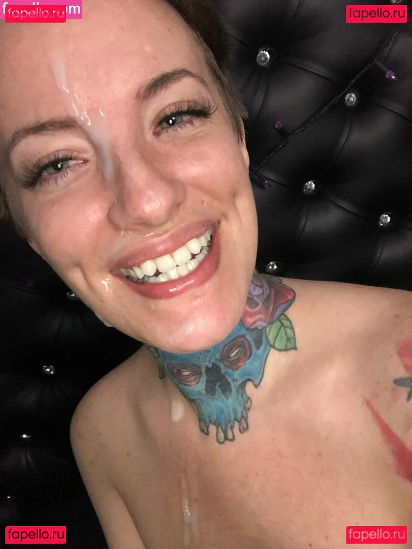 Kxtiemccxnn Onlyfans Photo Gallery 