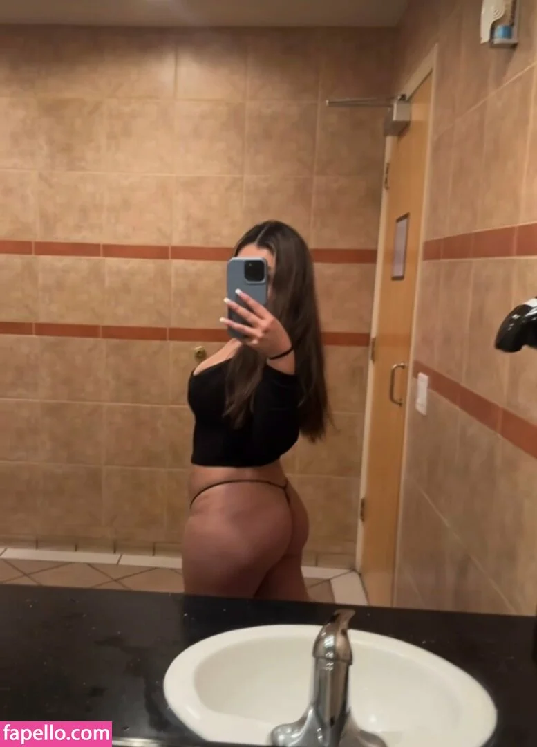 LanaK Onlyfans Photo Gallery 