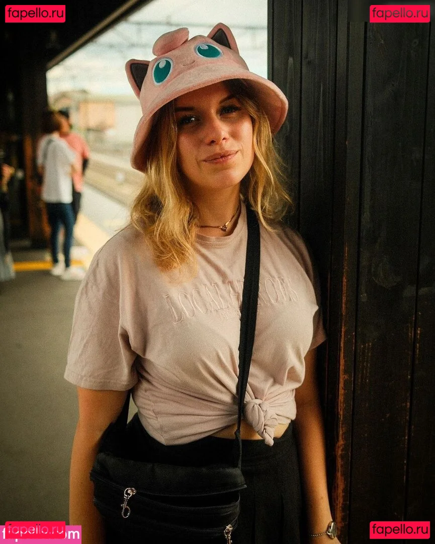 FormulaLena Onlyfans Photo Gallery 