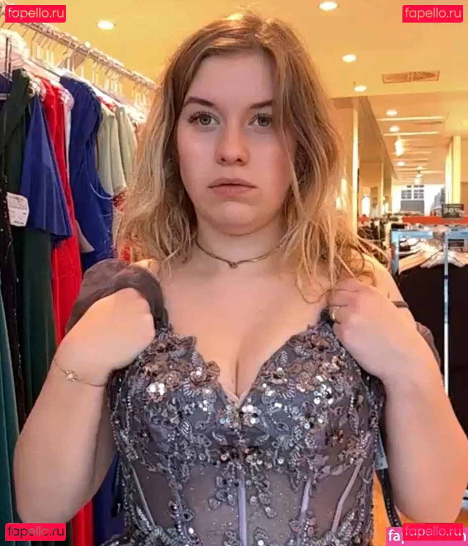 FormulaLena Onlyfans Photo Gallery 