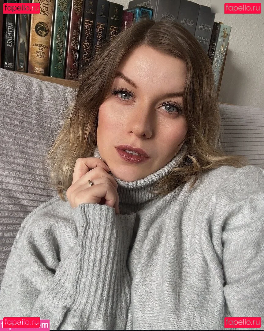 FormulaLena Onlyfans Photo Gallery 