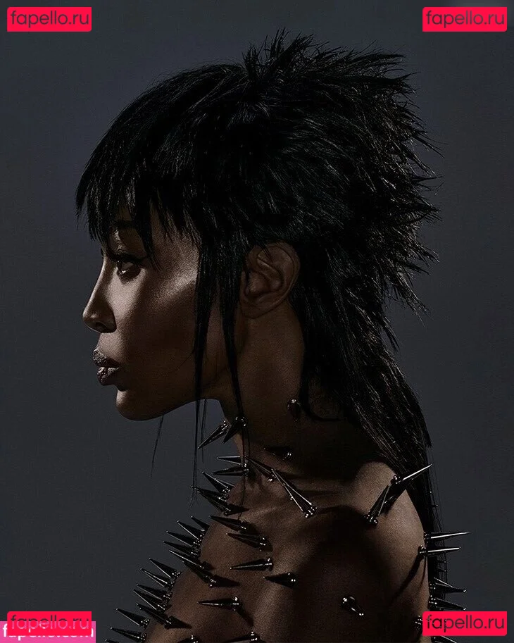 Naomi Campbell Onlyfans Photo Gallery 