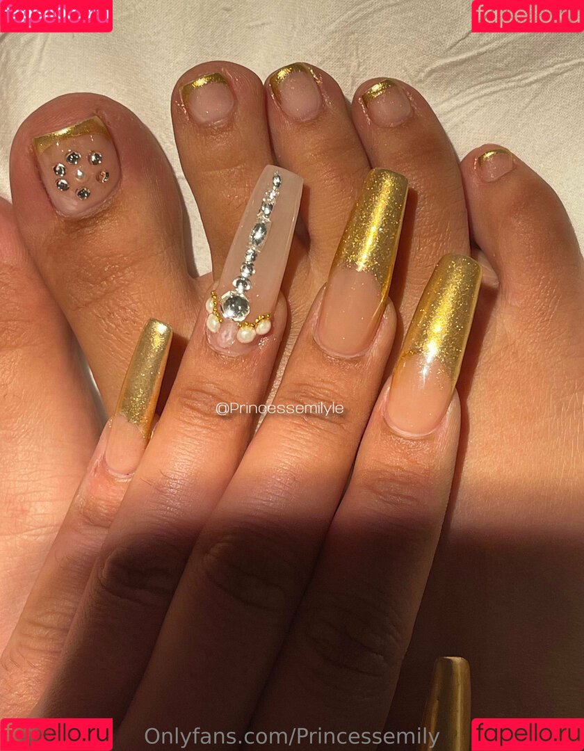 princessemily Onlyfans Photo Gallery 