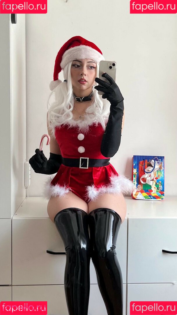 0mibu Onlyfans Photo Gallery 