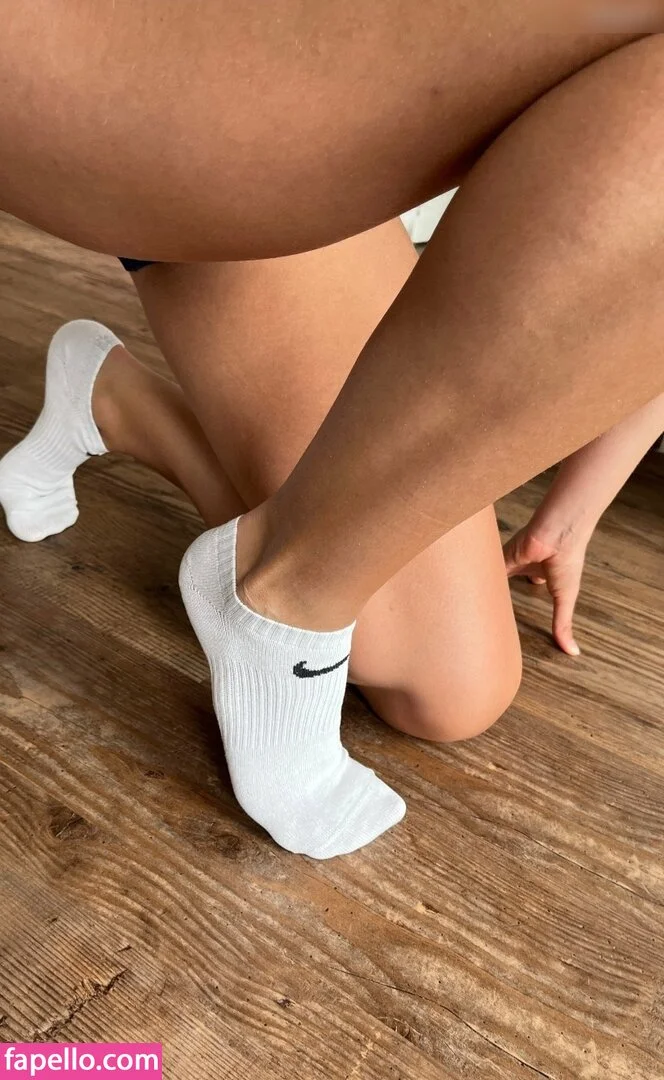 LisaSize39 Onlyfans Photo Gallery 