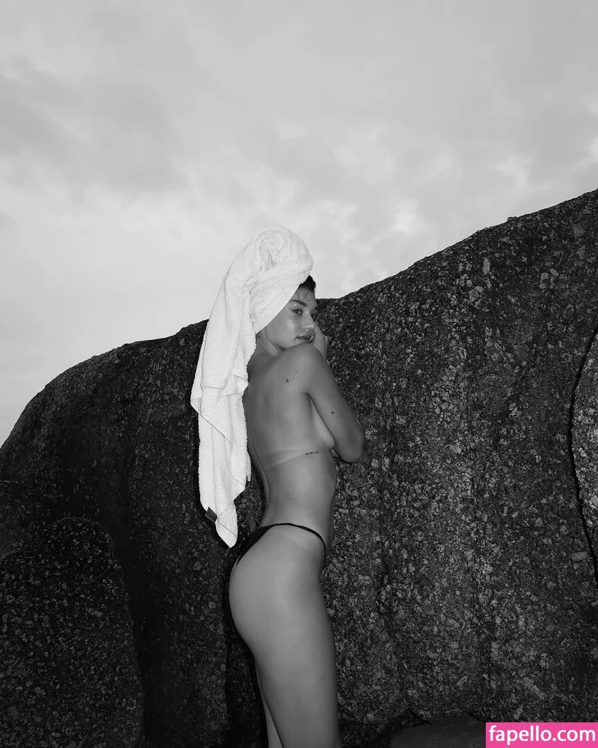 Sarah Posch Onlyfans Photo Gallery 