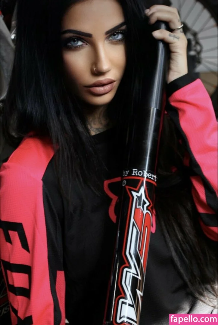 Chloy Hevans Onlyfans Photo Gallery 