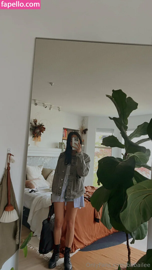 banhmibailee Onlyfans Photo Gallery 