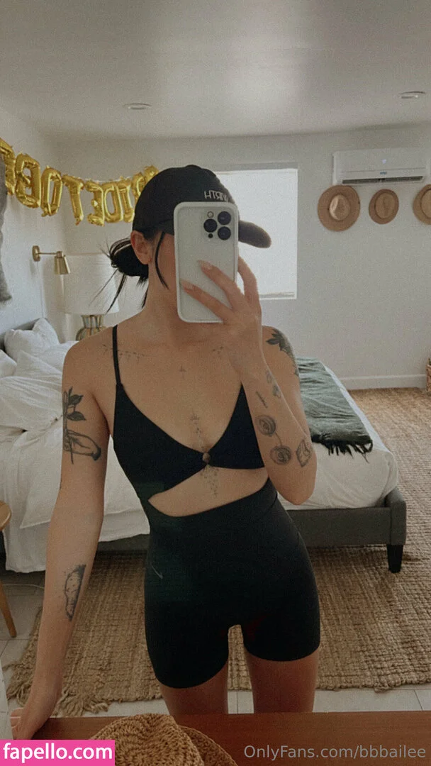 banhmibailee Onlyfans Photo Gallery 