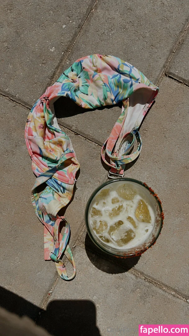 banhmibailee Onlyfans Photo Gallery 