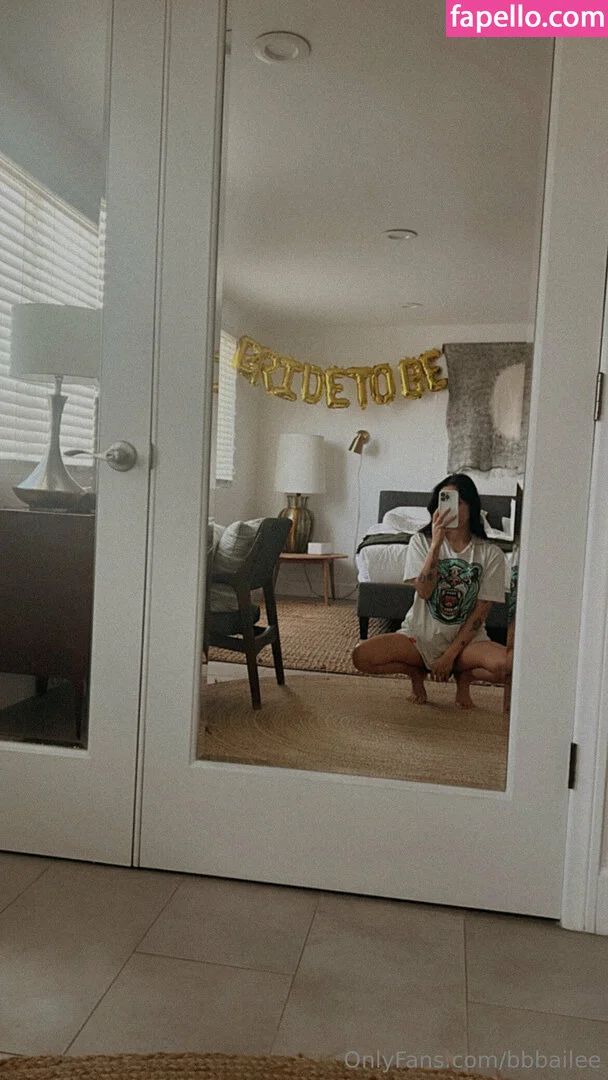 banhmibailee Onlyfans Photo Gallery 