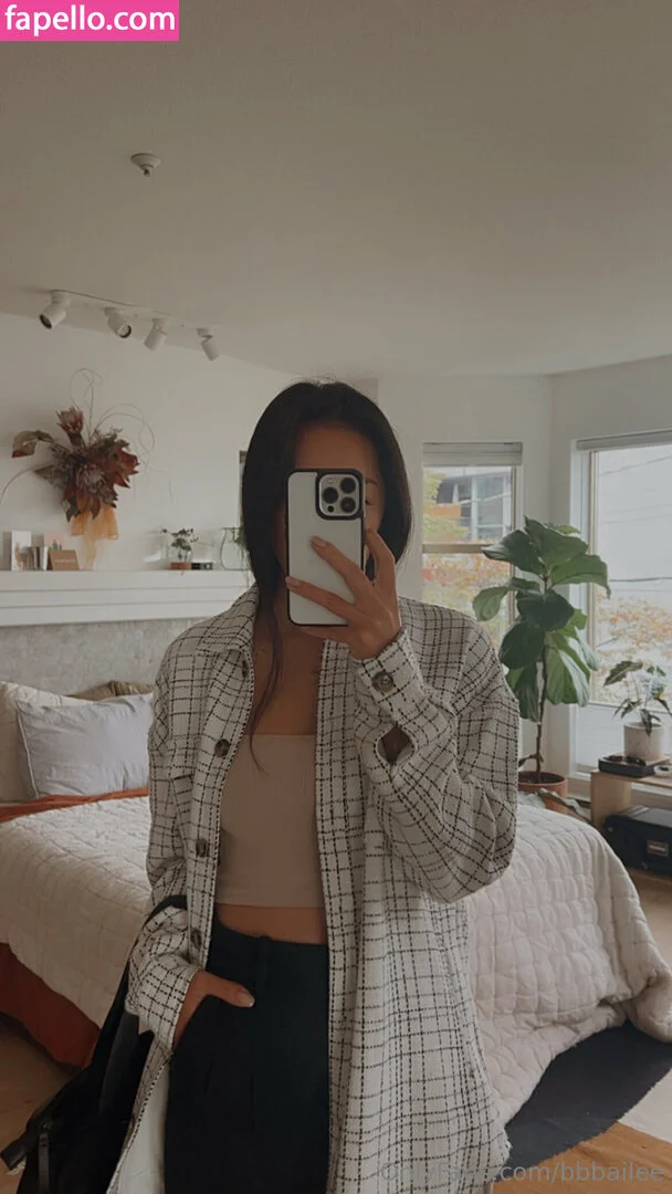 banhmibailee Onlyfans Photo Gallery 