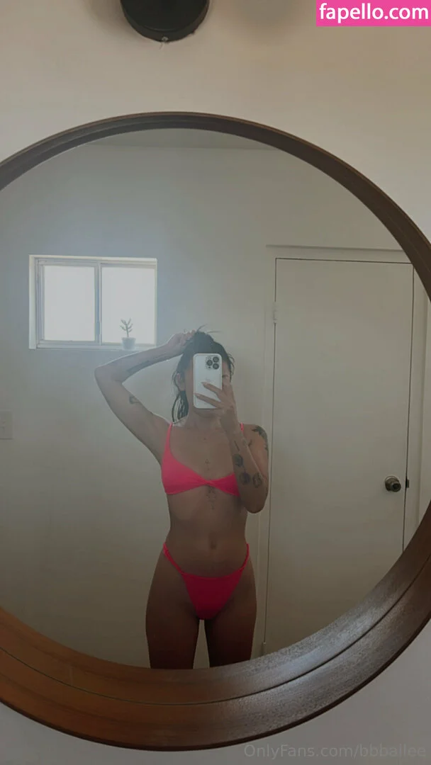 banhmibailee Onlyfans Photo Gallery 