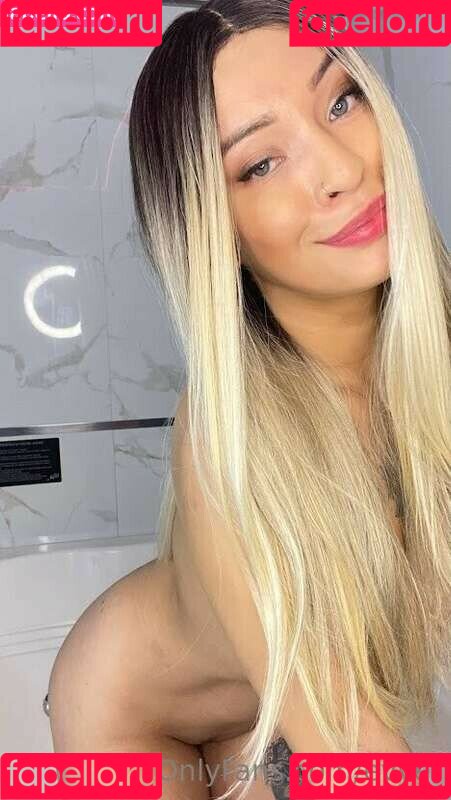 evyei Onlyfans Photo Gallery 