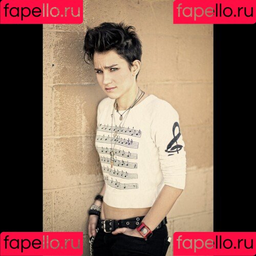 Bex Taylor-Klaus Onlyfans Photo Gallery 