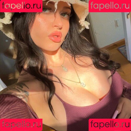 Laney Baby Onlyfans Photo Gallery 