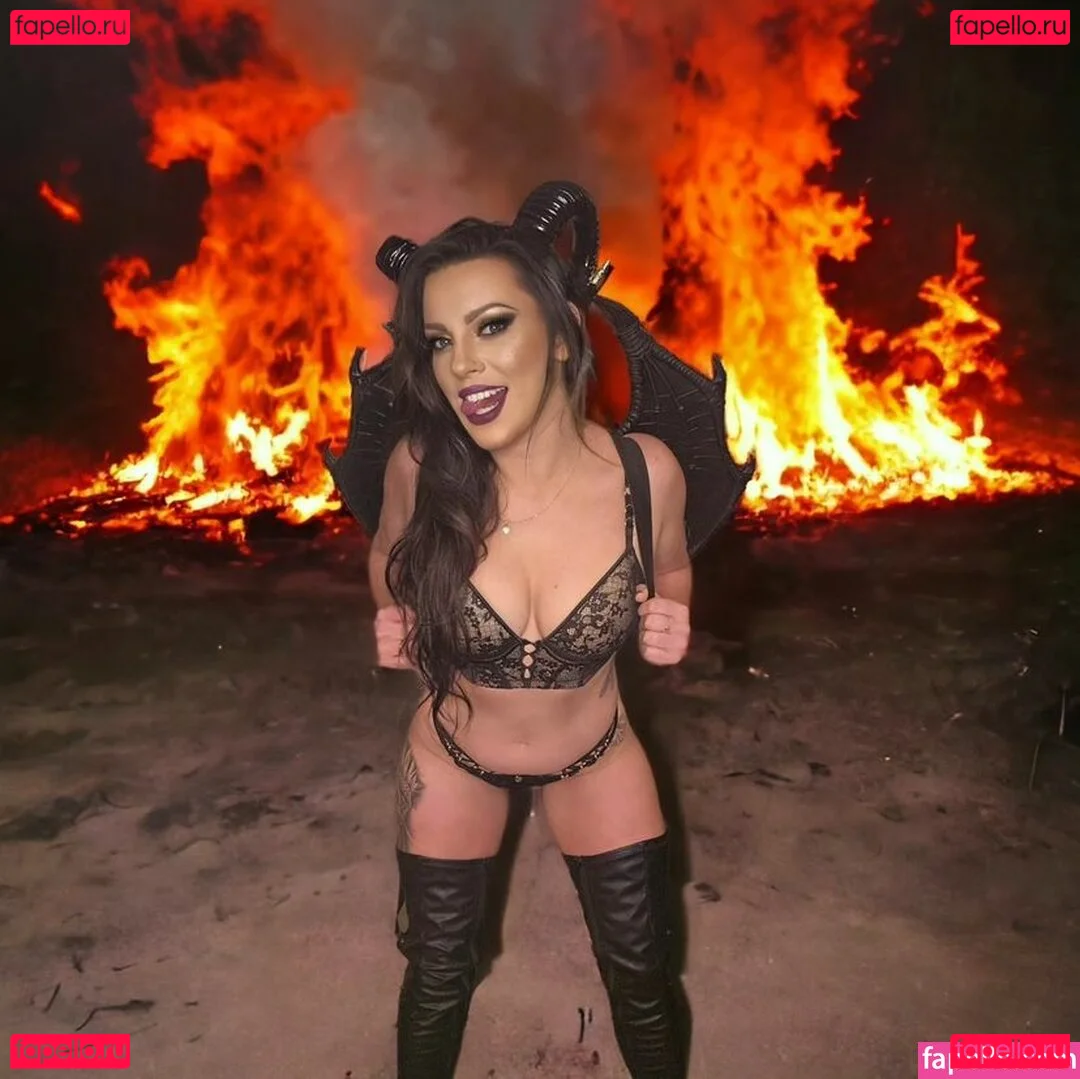 Miss Jackie Dee Onlyfans Photo Gallery 