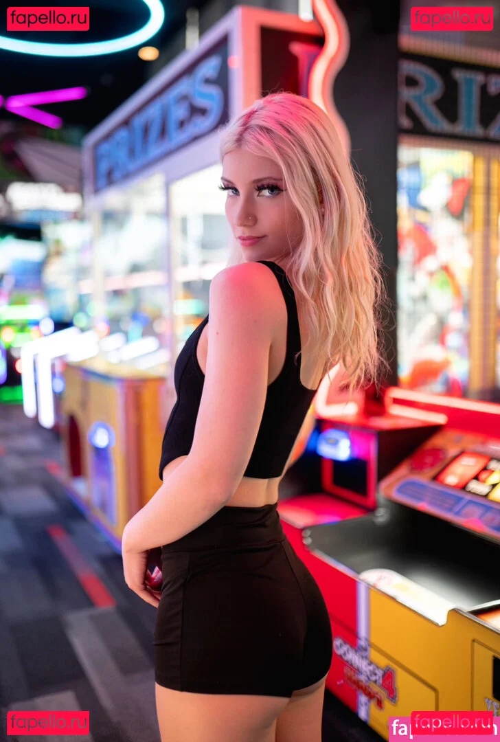 Chlostar Onlyfans Photo Gallery 