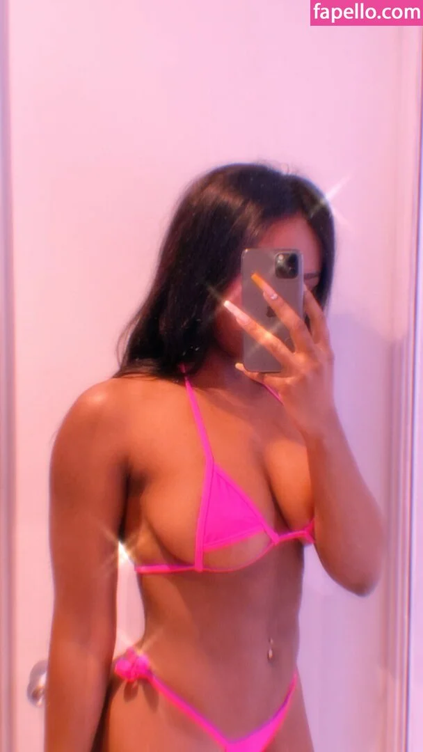 Kenicherie Onlyfans Photo Gallery 