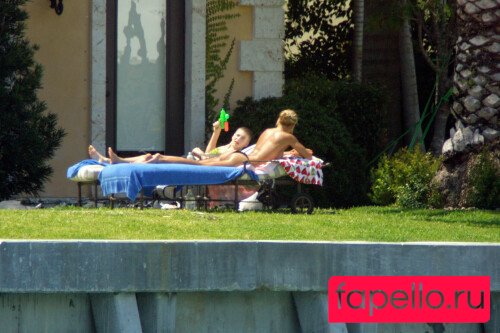 Anna Kournikova Onlyfans Photo Gallery 