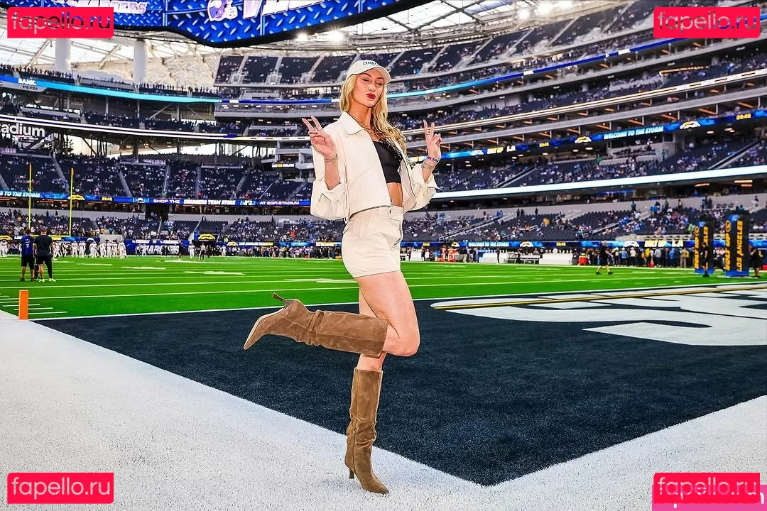 Cameron Brink Onlyfans Photo Gallery 