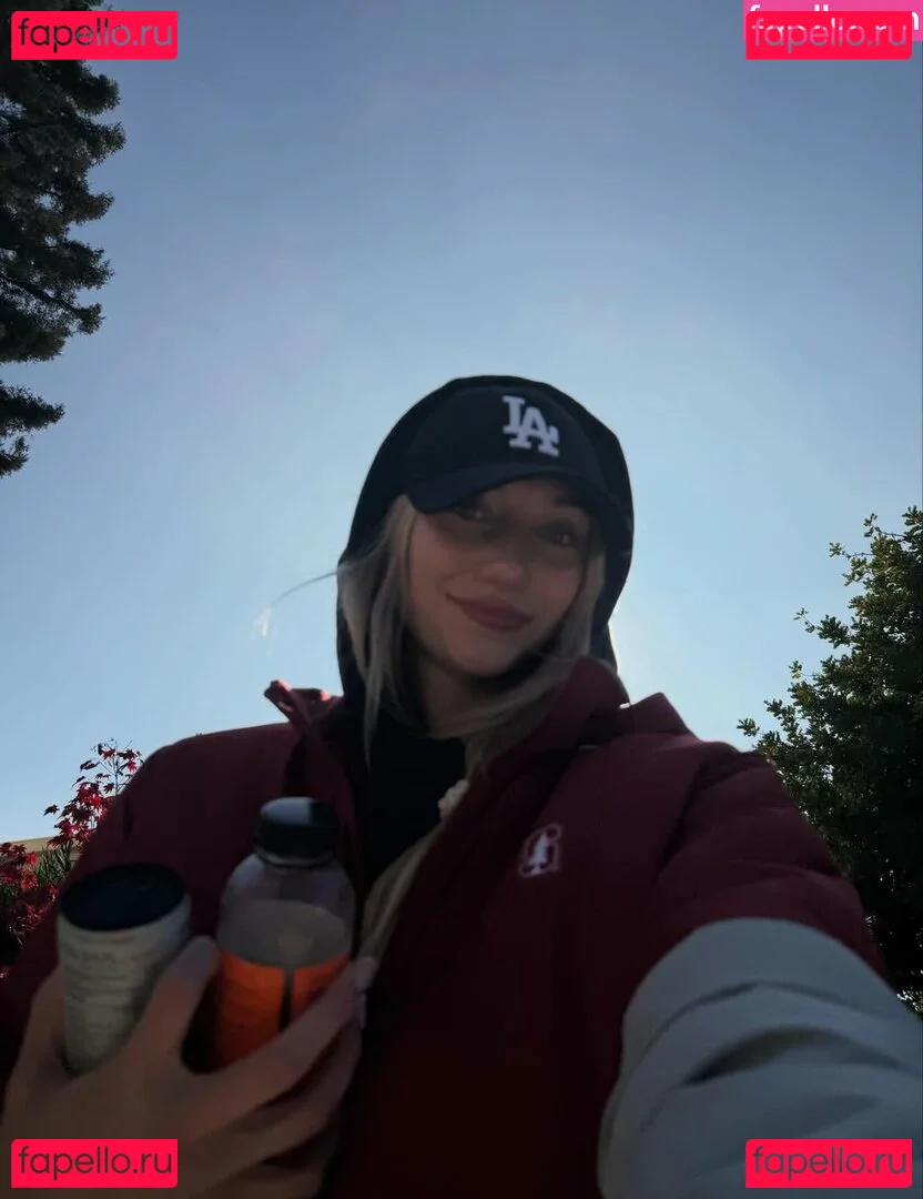 Cameron Brink Onlyfans Photo Gallery 