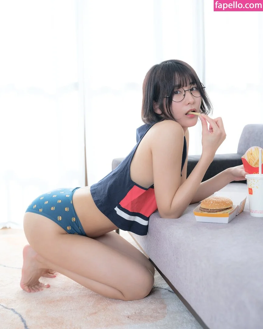 Kurusu Usako Onlyfans Photo Gallery 