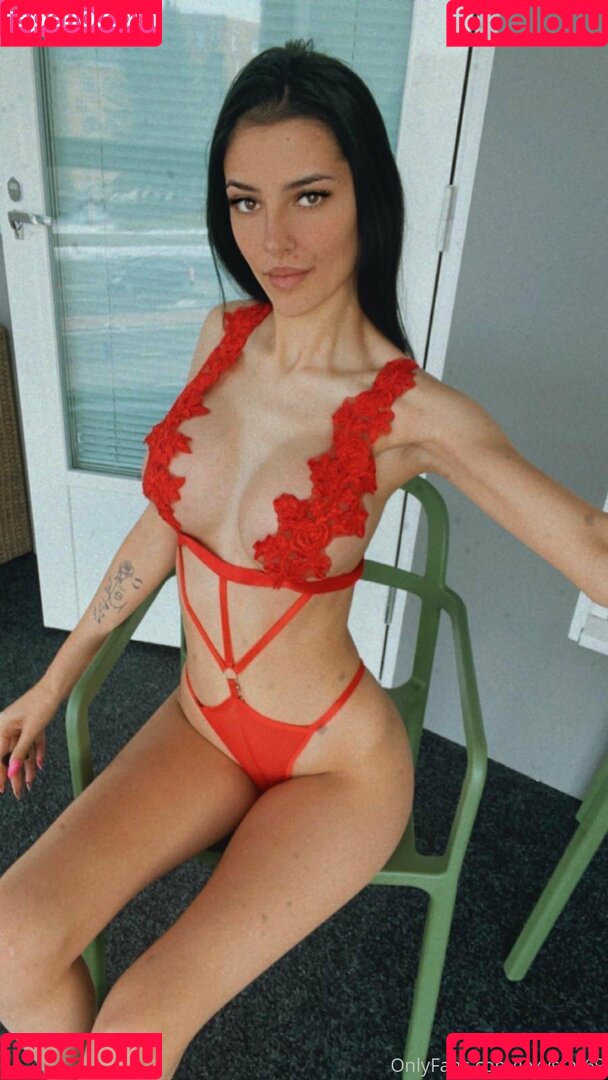cristall69 Onlyfans Photo Gallery 