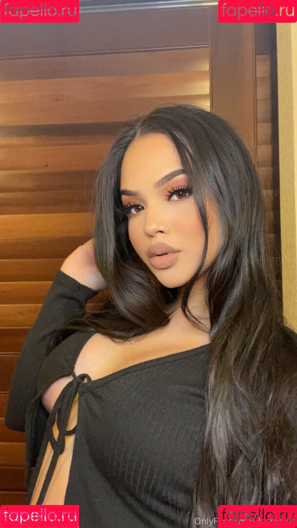 desmariie Onlyfans Photo Gallery 