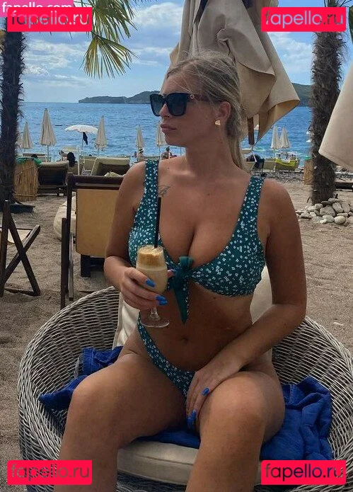 Eve Dapic Onlyfans Photo Gallery 