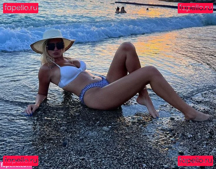 Eve Dapic Onlyfans Photo Gallery 