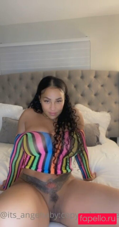 Ange B. Onlyfans Photo Gallery 