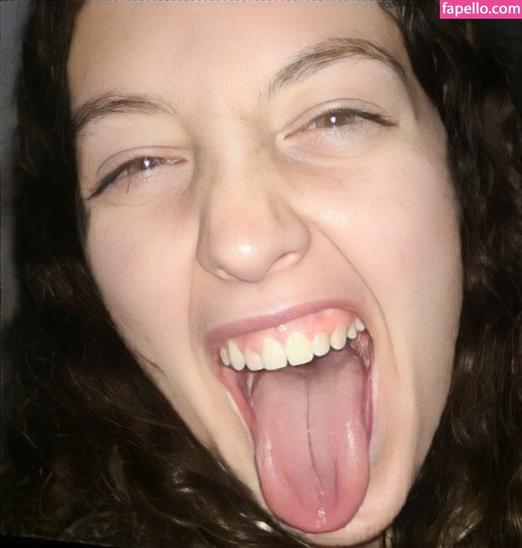 cumslut_val Onlyfans Photo Gallery 