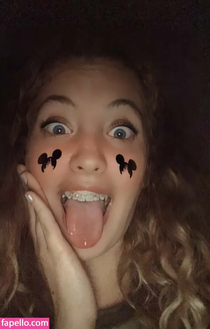 cumslut_val Onlyfans Photo Gallery 