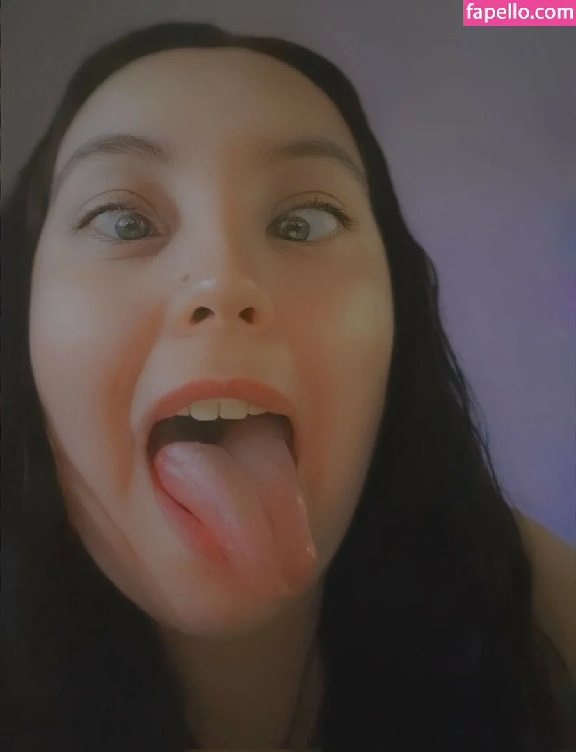 cumslut_val Onlyfans Photo Gallery 