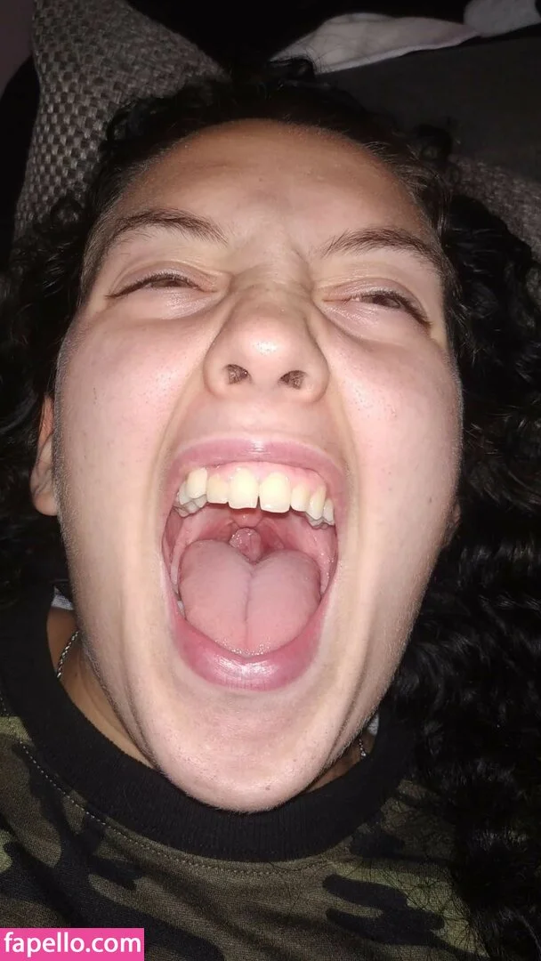 cumslut_val Onlyfans Photo Gallery 