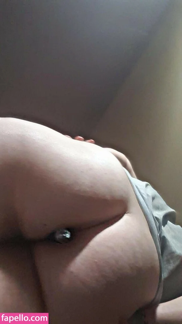 cumslut_val Onlyfans Photo Gallery 