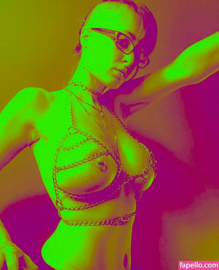 SilentMary Onlyfans Photo Gallery 