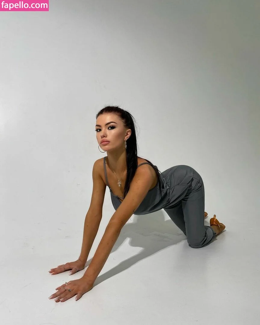 miyamori Onlyfans Photo Gallery 