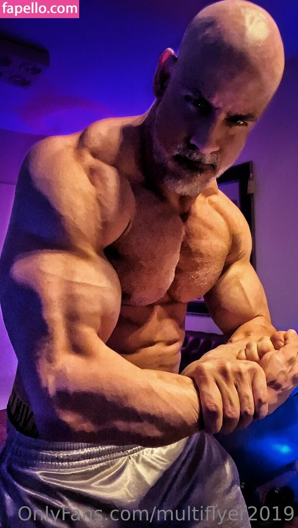 multiflyer2019 Onlyfans Photo Gallery 