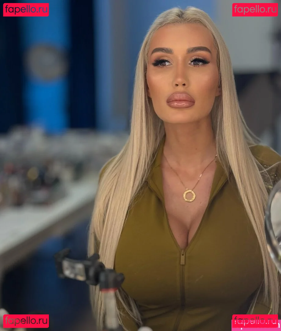 Patty Michova Onlyfans Photo Gallery 