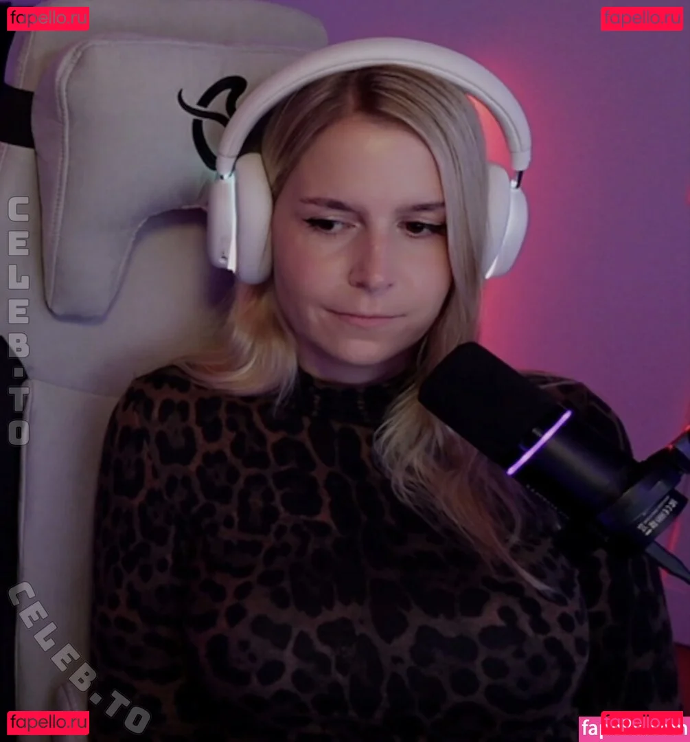 Mayo Dee Onlyfans Photo Gallery 