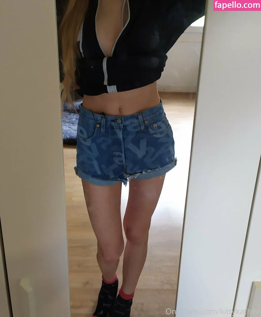 kittykathee Onlyfans Photo Gallery 